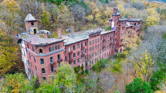 Jackson Sanatorium (Castle on the Hill) - Image 1