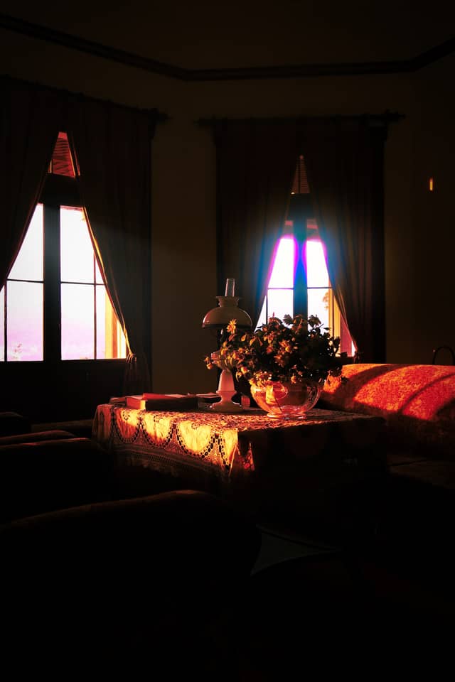 Glover Garden Historic House Interior - Image 1