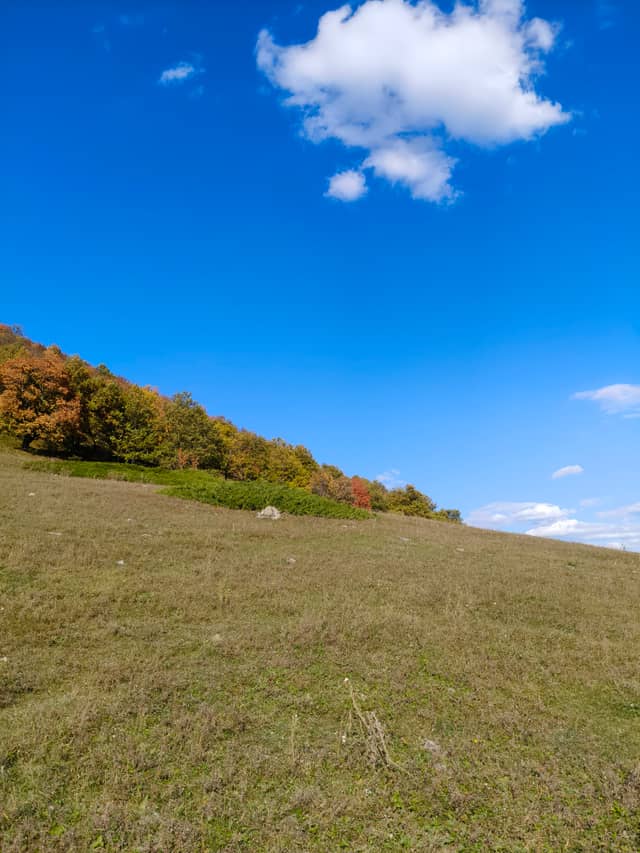 Ukly Kaya Hillside - Image 1