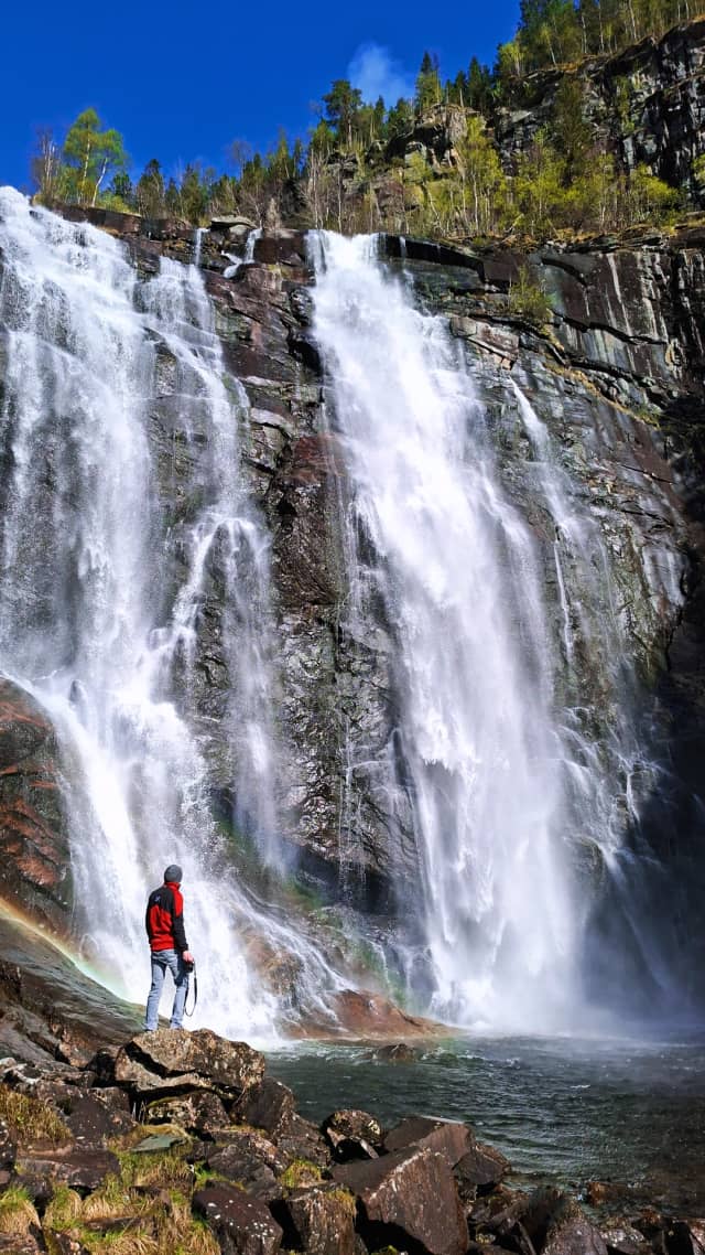 Langfossen Waterfall - Image 1