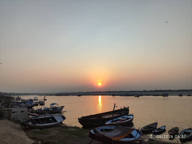 Dashashwamedh Ghat - Image 1