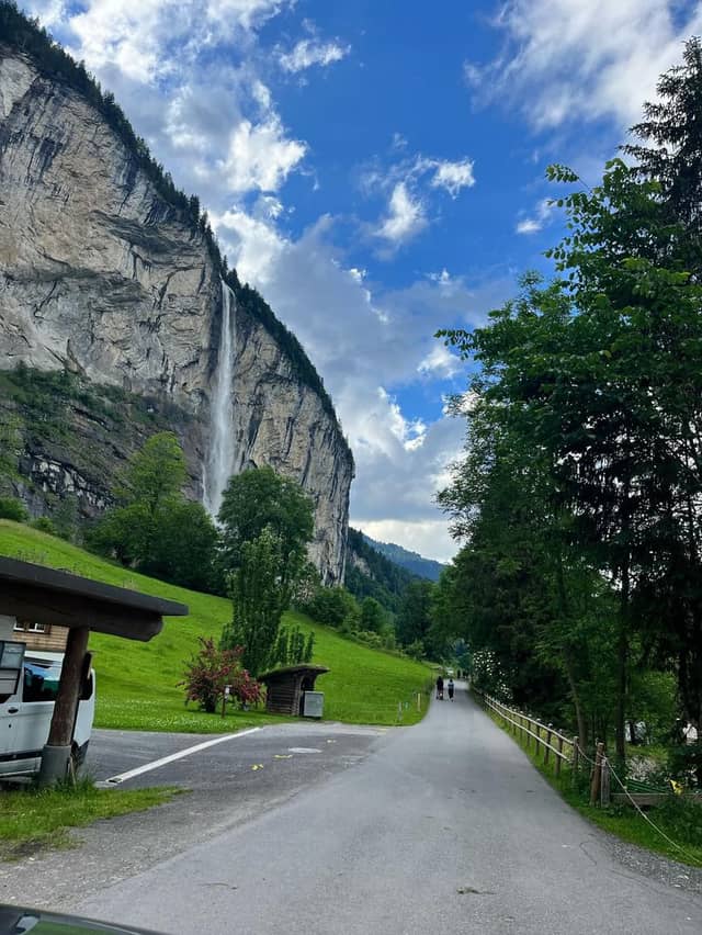 Staubbach Falls, Lauterbrunnen - Image 1