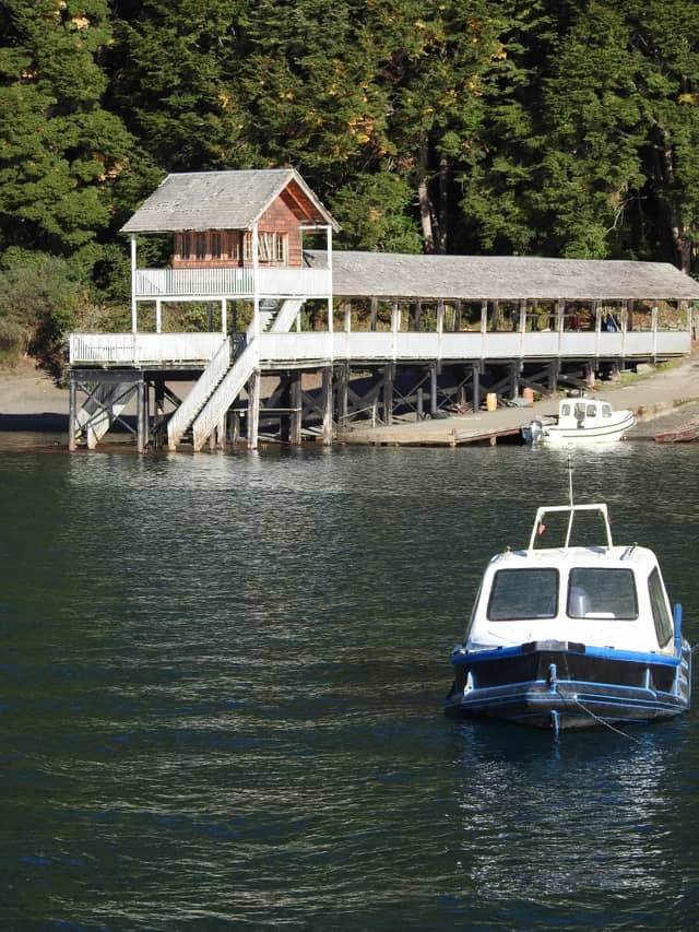 Petrohué Pier - Image 1