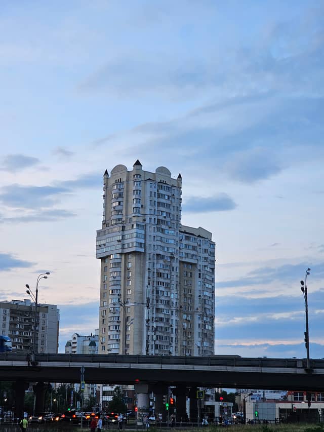 Kotelniki Residential Tower - Image 1