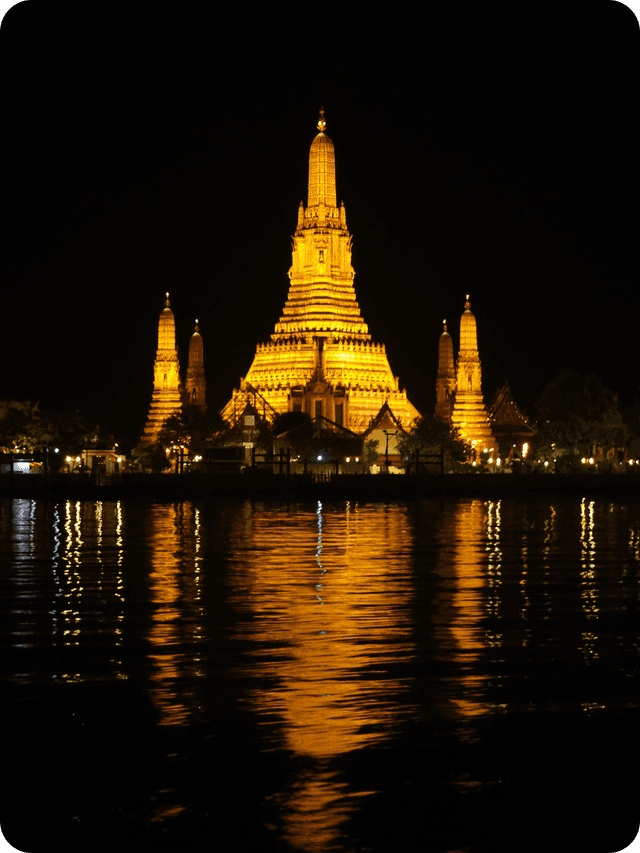 Wat Arun (Temple of Dawn) - Image 1