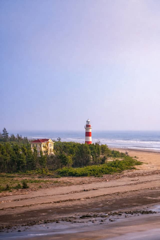 Lạch Quèn Lighthouse - Image 1