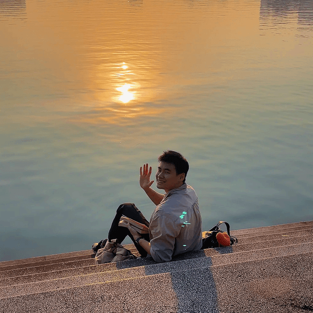 West Lake Embankment - Image 1