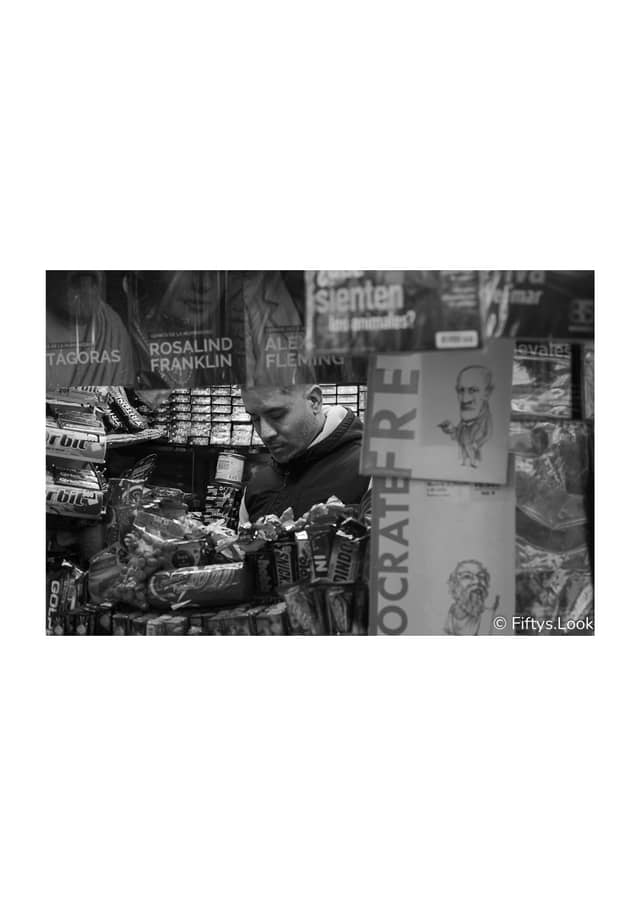 Santiago Street Kiosk - Image 1