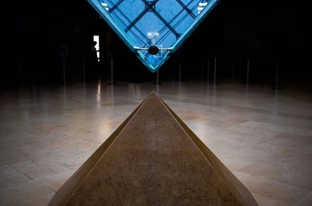 Pyramide Inversée - Image 1
