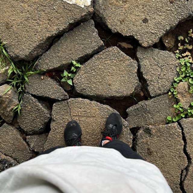 Stone Garden Path, Lipa - Image 1