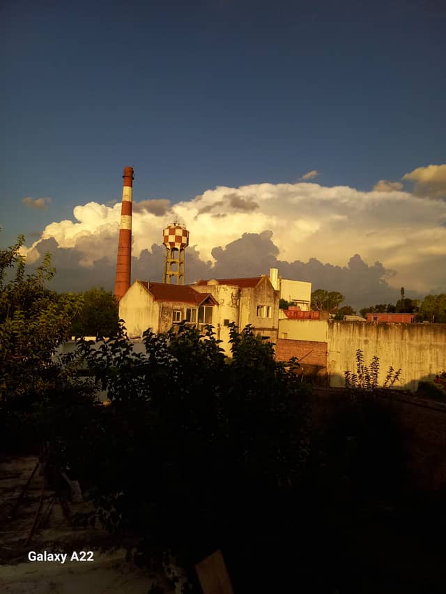 Castelar Industrial Skyline - Image 1