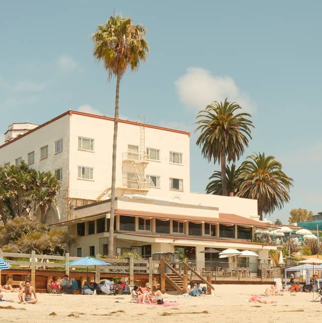 Hotel Laguna - Image 1