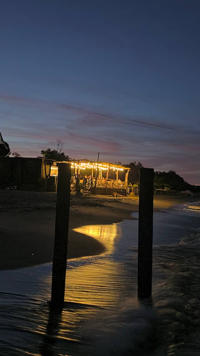 Venzolasca Beach Bar - Image 1