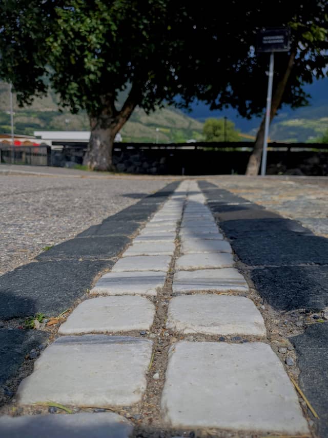 Glorenza Medieval Streets - Image 1
