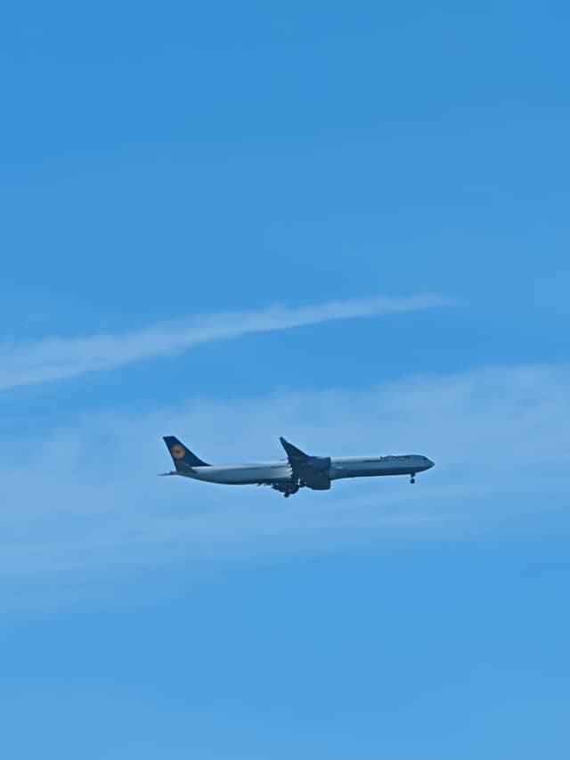 Glorenza Aviation Viewpoint - Image 1