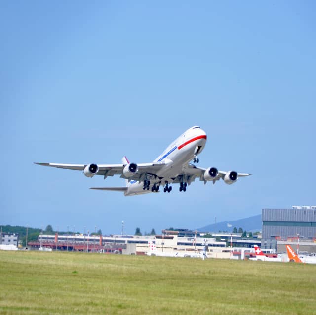 Geneva Airport Plane Spotting (Mategnin) - Image 1