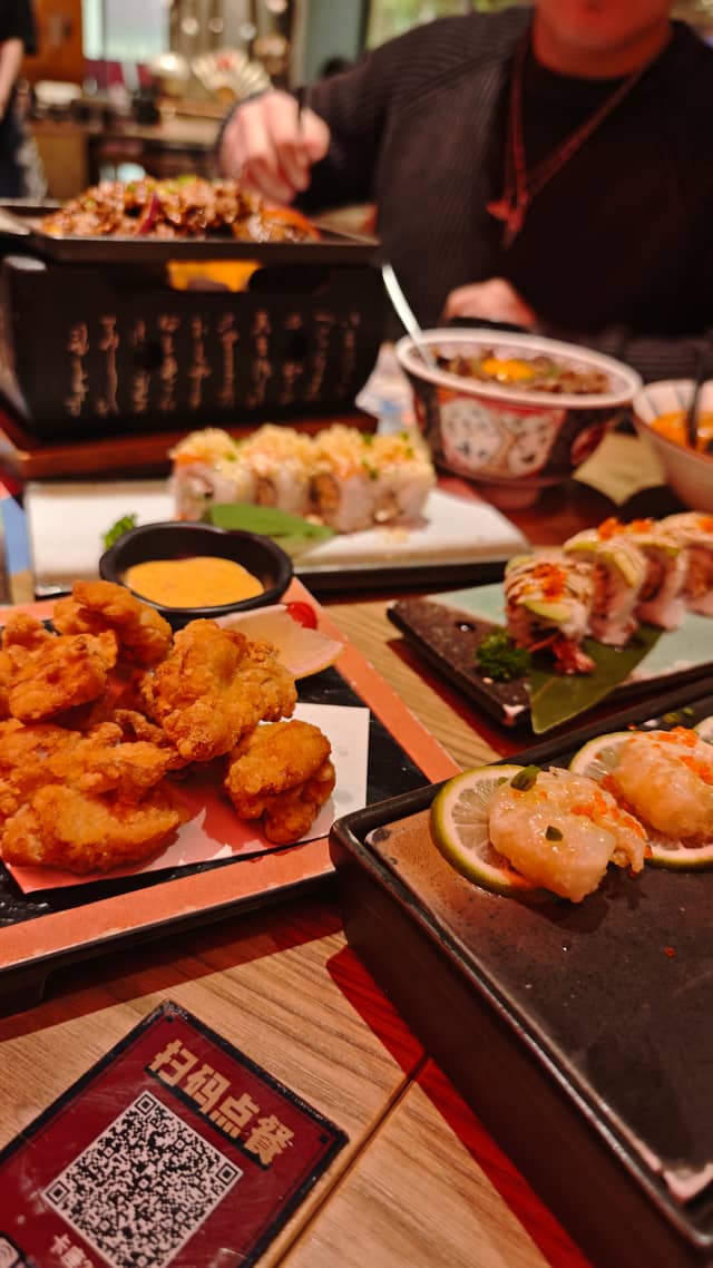 Izakaya in Jiefangbei District - Image 1