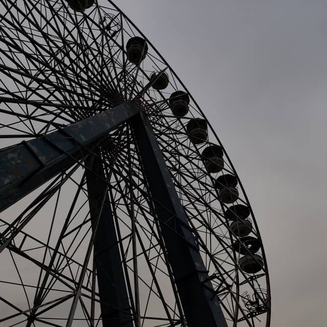 Puerto Ordaz Ferris Wheel - Image 1