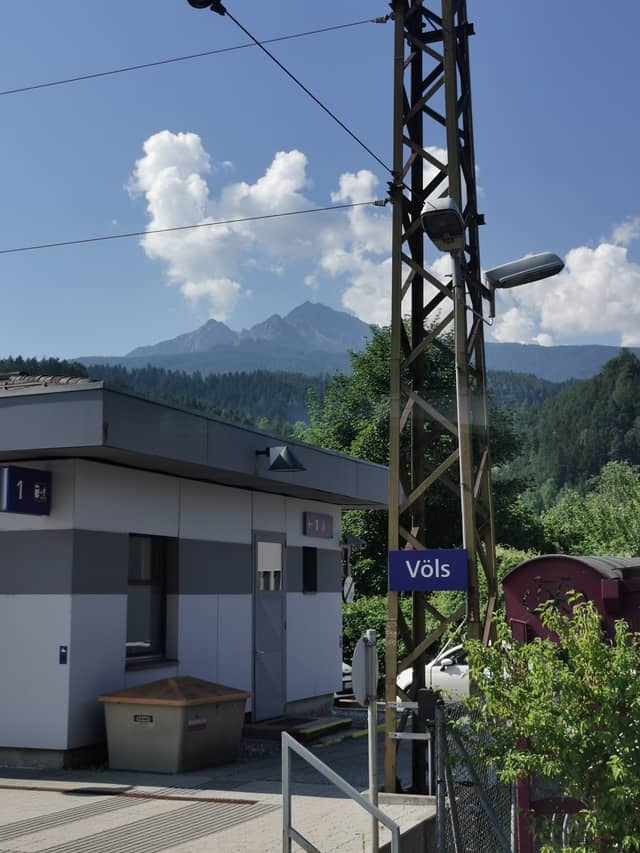 Völs Train Station - Image 1