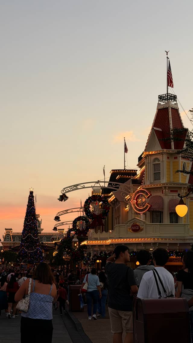 Main Street, U.S.A., Magic Kingdom - Image 1