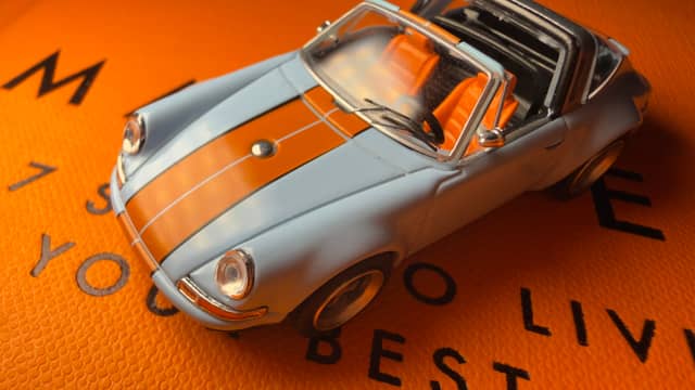 Porsche 911 Targa Miniature - Image 1