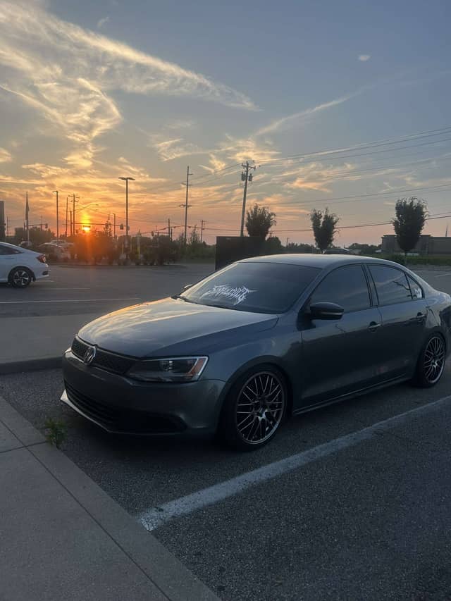 Hamilton Sunset Parking Overlook - Image 1