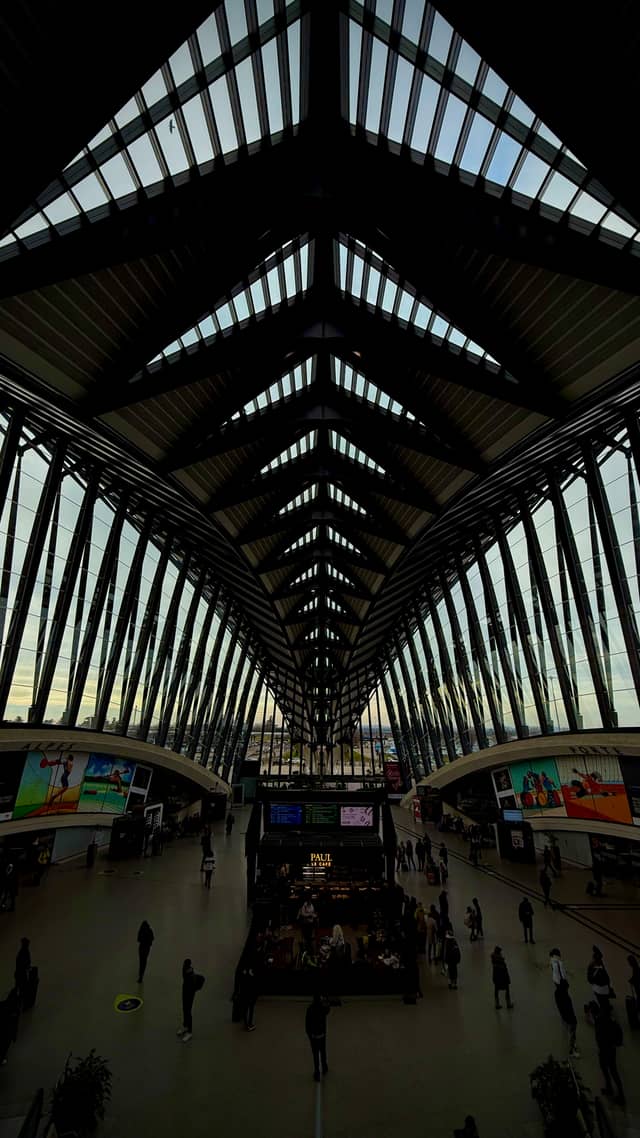 Lyon-Saint Exupéry TGV Station - Image 1