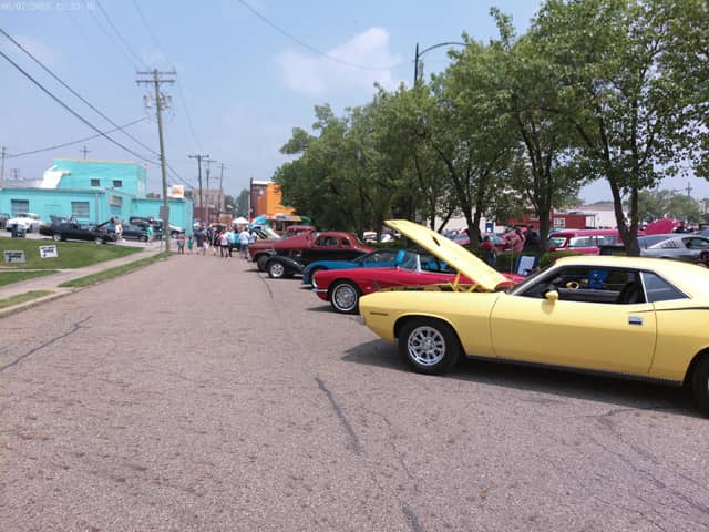 Downtown Salem Car Show - Image 1