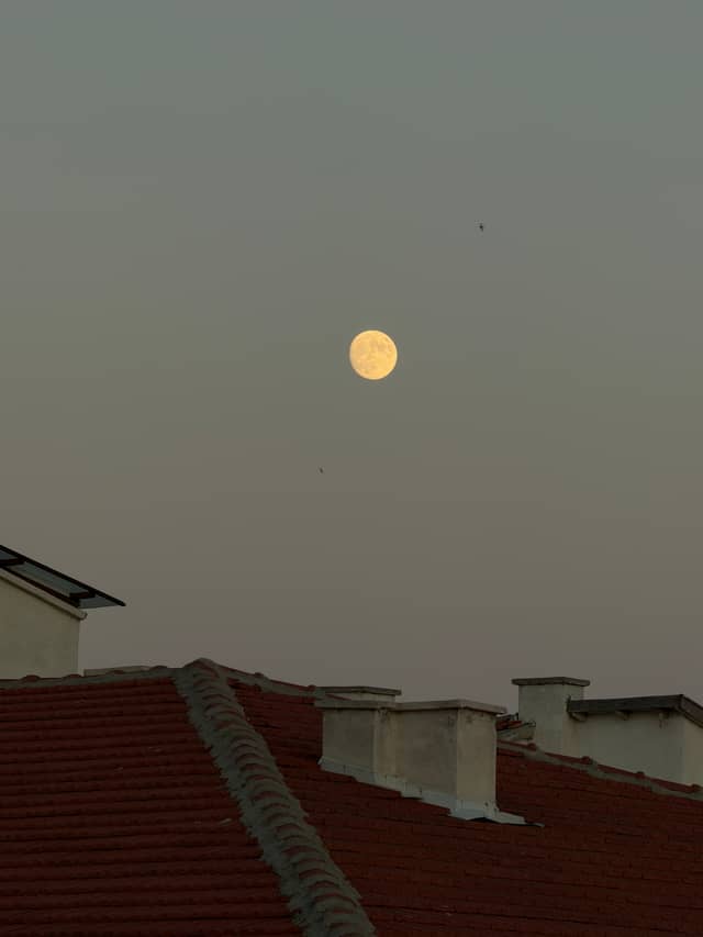 Kırşehir Rooftop Moon View - Image 1