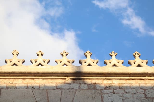 Gothic Stone Parapet - Image 1