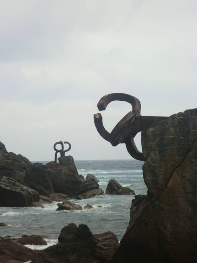 Peine del Viento (Comb of the Wind) - Image 1