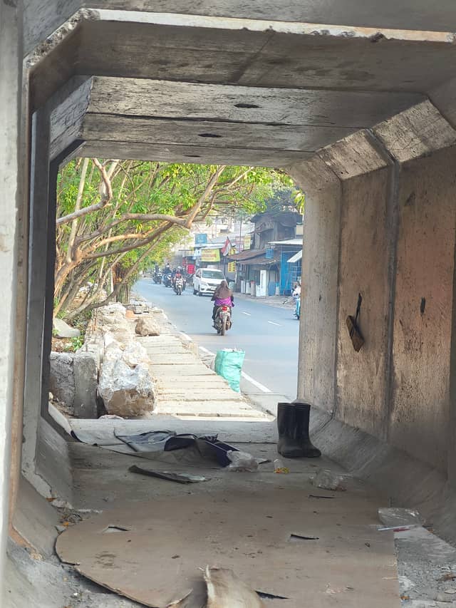 Jakarta Street View through Culvert - Image 1