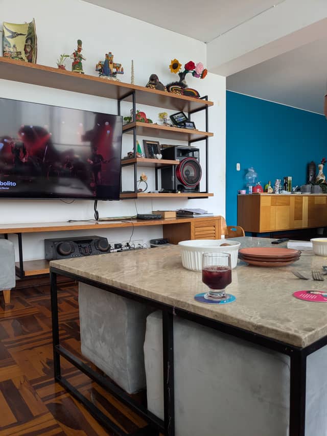 Contemporary Living Space in Lima - Image 1