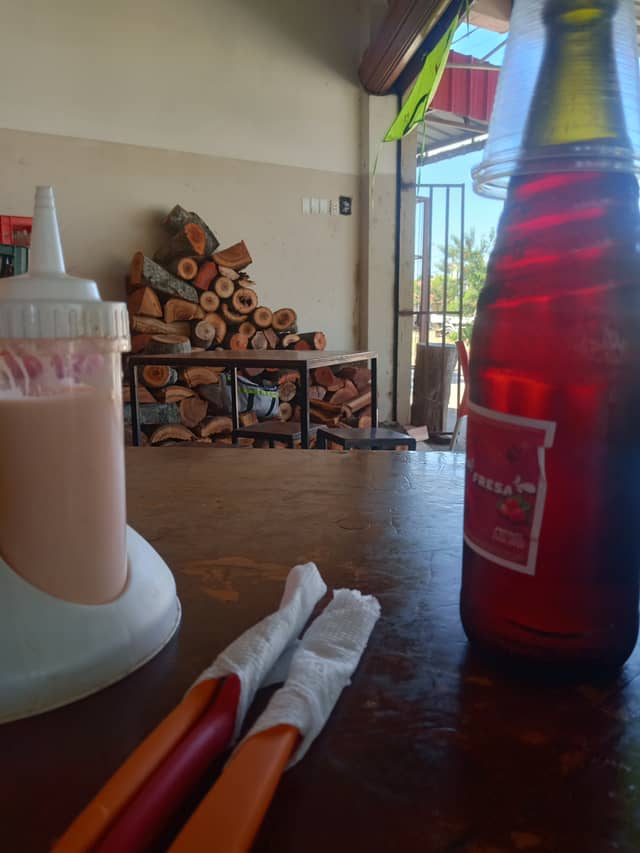 Rustic Local Eatery in Santa Cruz - Image 1
