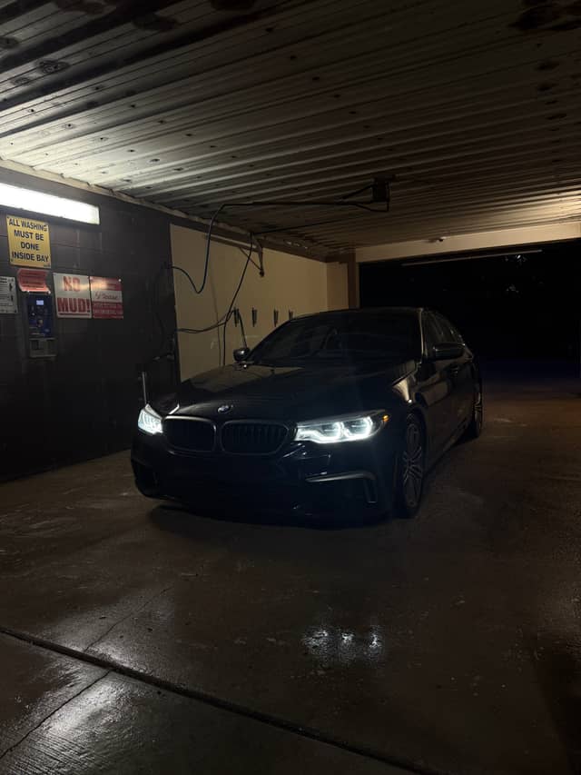 Pewaukee Car Wash - Image 1