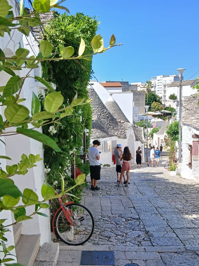 Alberobello Trulli District - Image 1