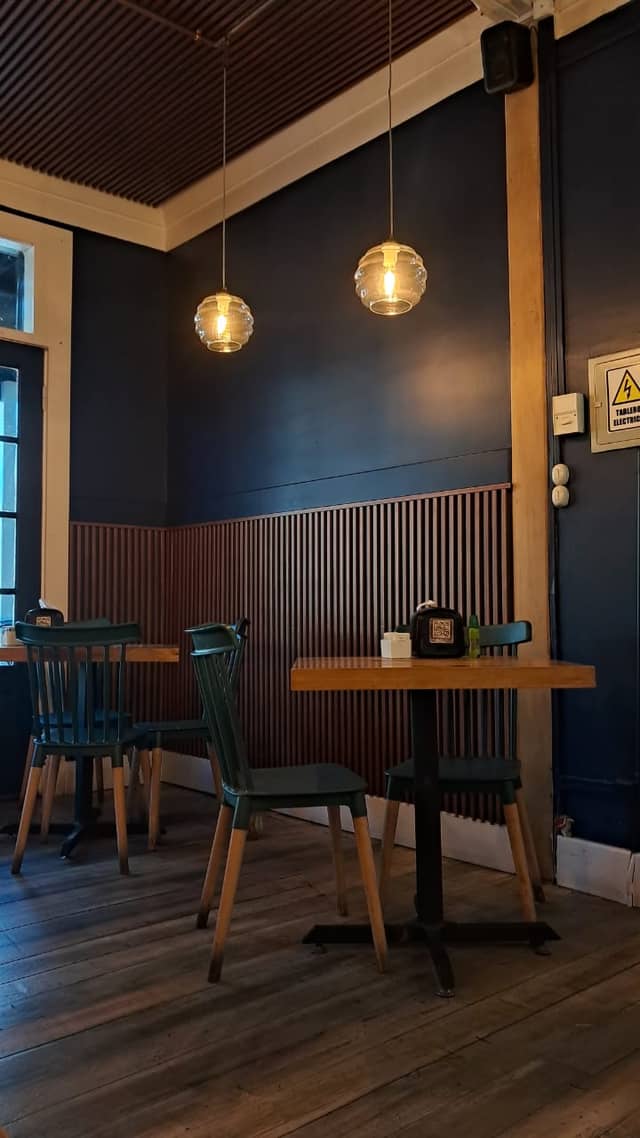 Modern Cafe Interior, Osorno - Image 1