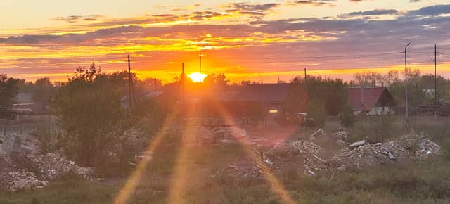 Saran Suburban Sunset - Image 1