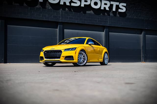 Lexington Automotive Backdrop - Image 1