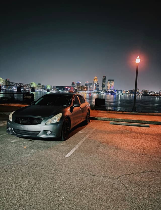 Louisville Skyline Overlook - Image 1