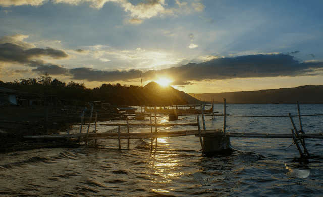 Taal Lake Shoreline, Talisay - Image 1
