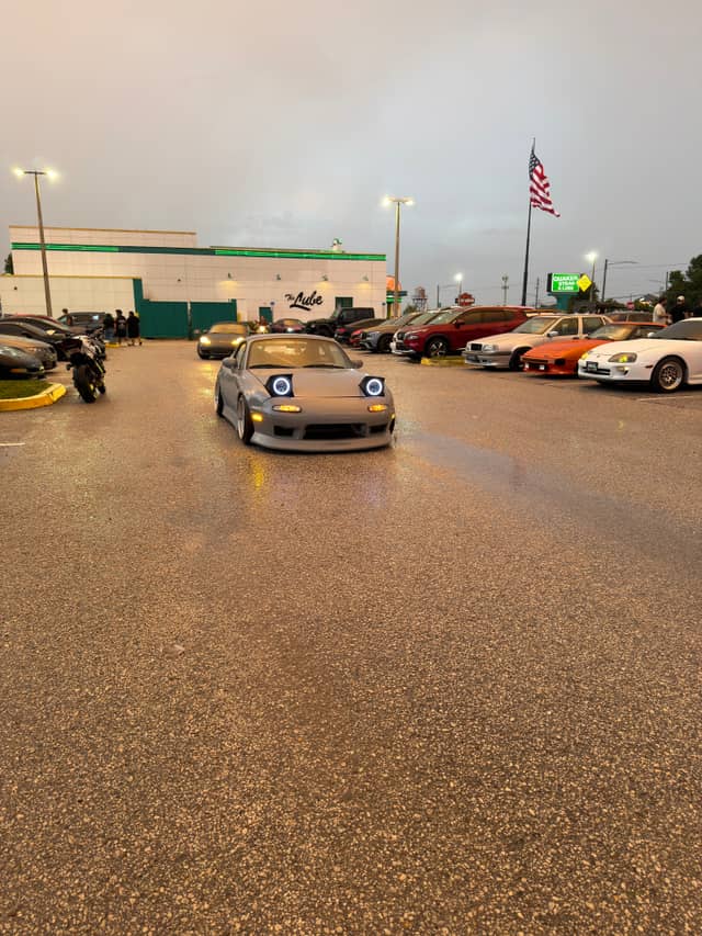 Quaker Steak & Lube Clearwater Car Meet - Image 1