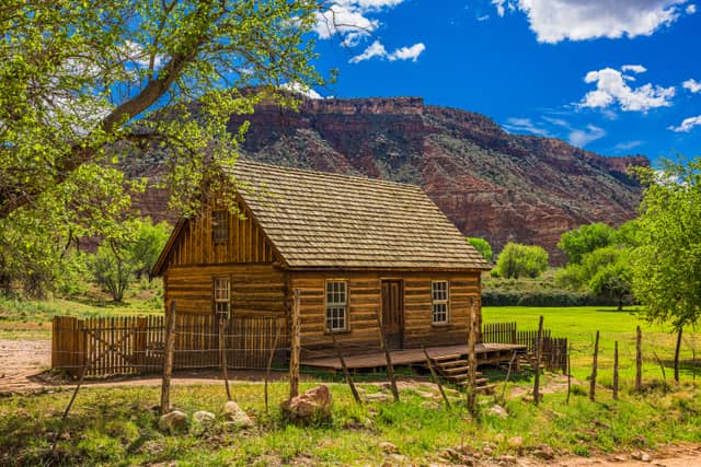 Rockville Pioneer Cabin - Image 1