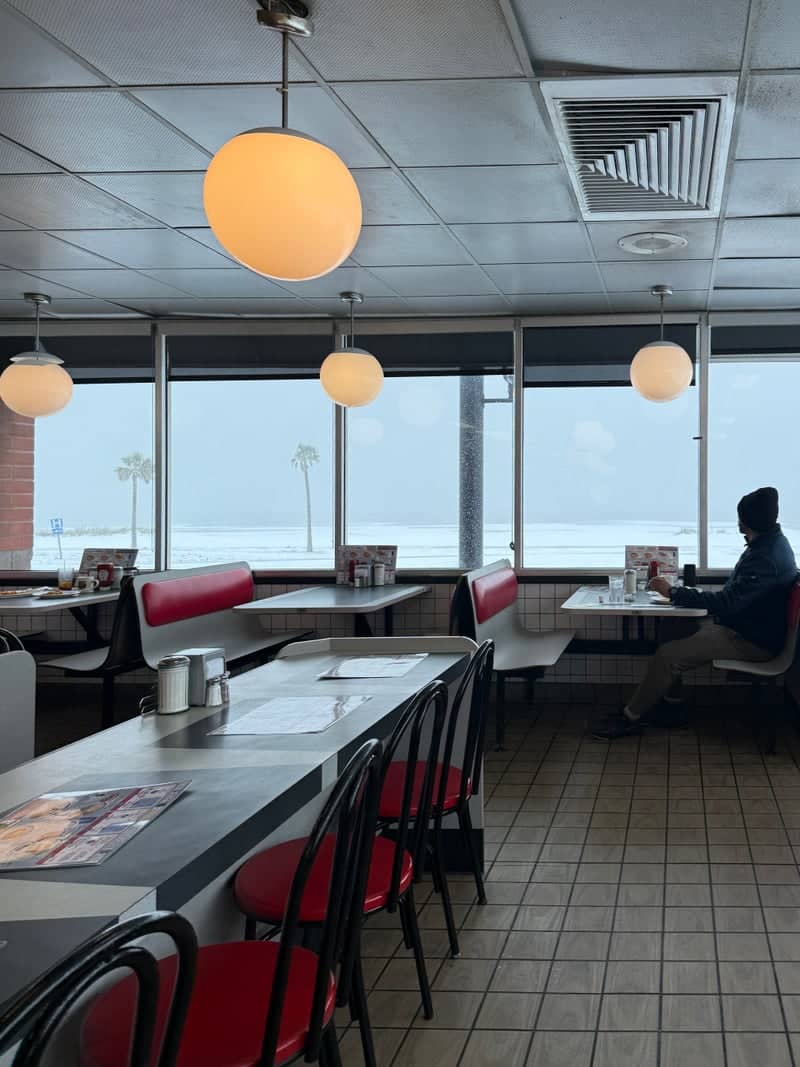 Waffle House Long Beach - Image 1