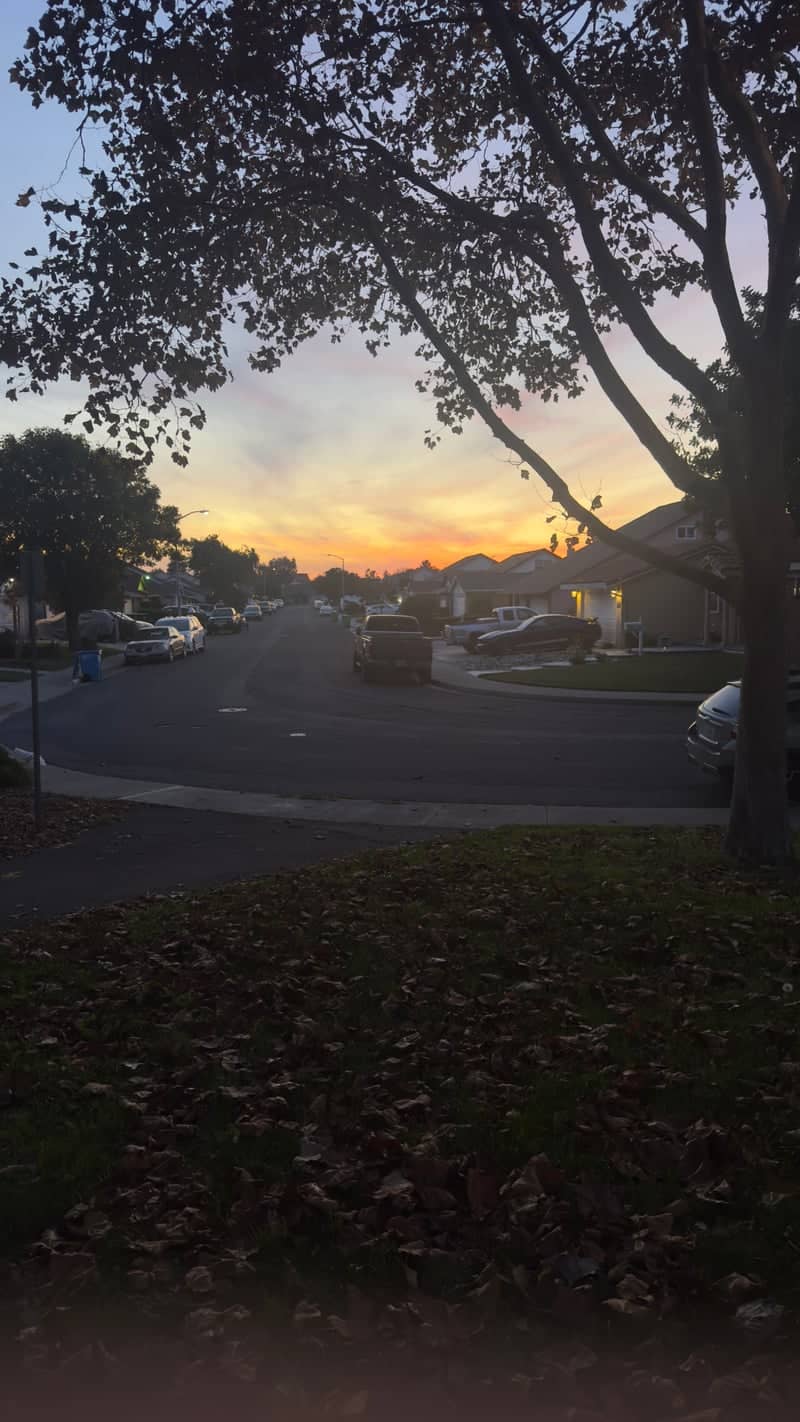 Union City Suburban Sunset View - Image 1