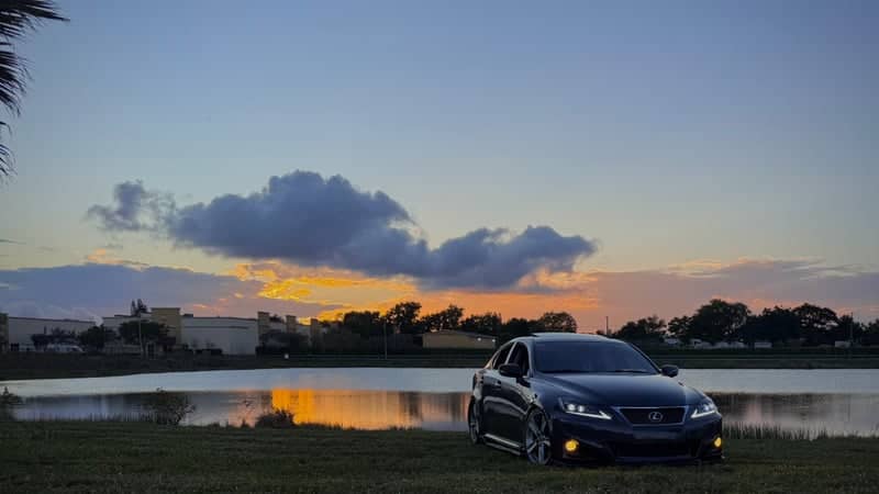 Davie Lakeside Sunset Overlook - Image 1