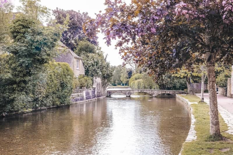 River Windrush Bridges, Bourton-on-the-Water - Image 1
