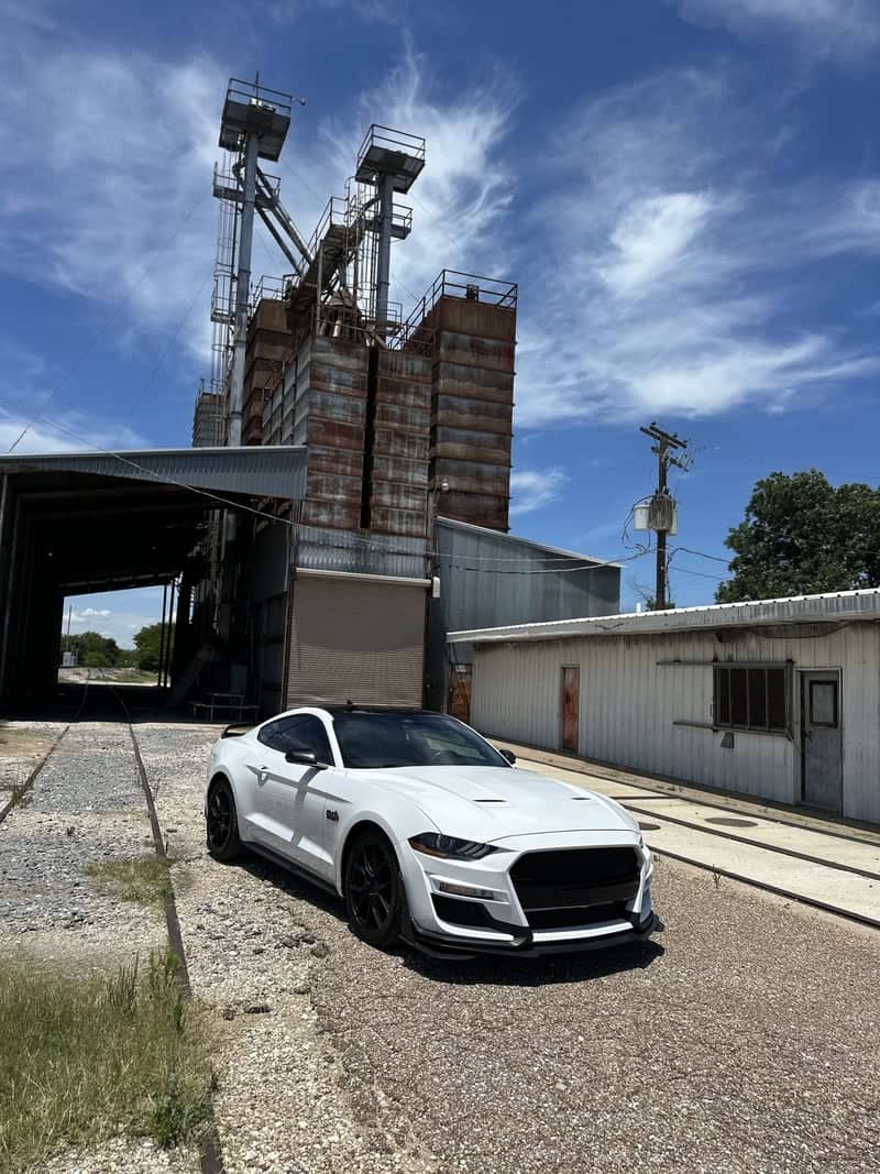 Burleson Grain Elevator - Image 1