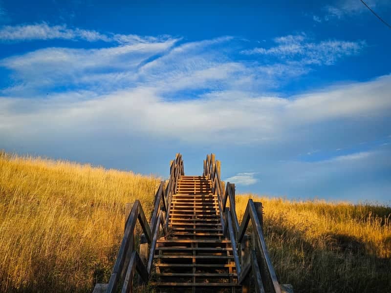 Ramsay Ridge Stairs - Image 1