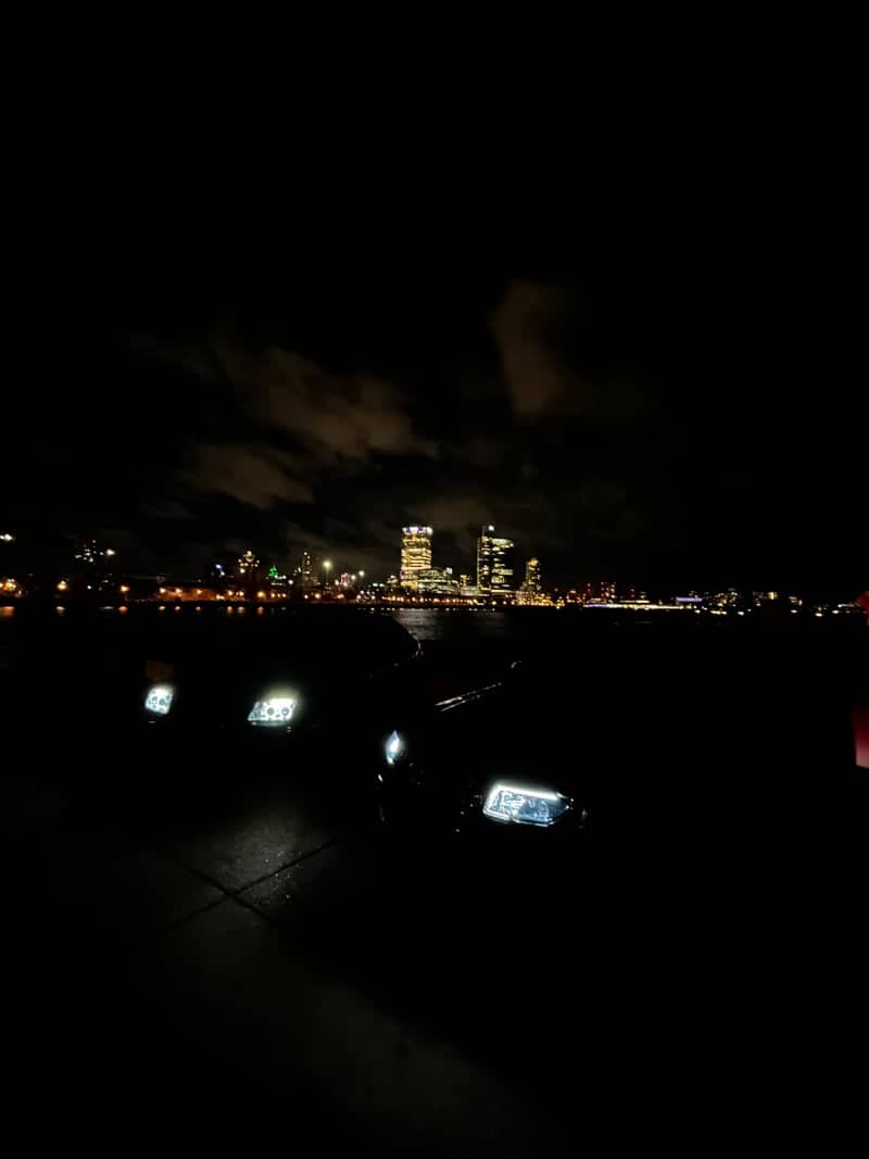 Milwaukee Harbor Skyline View - Image 1